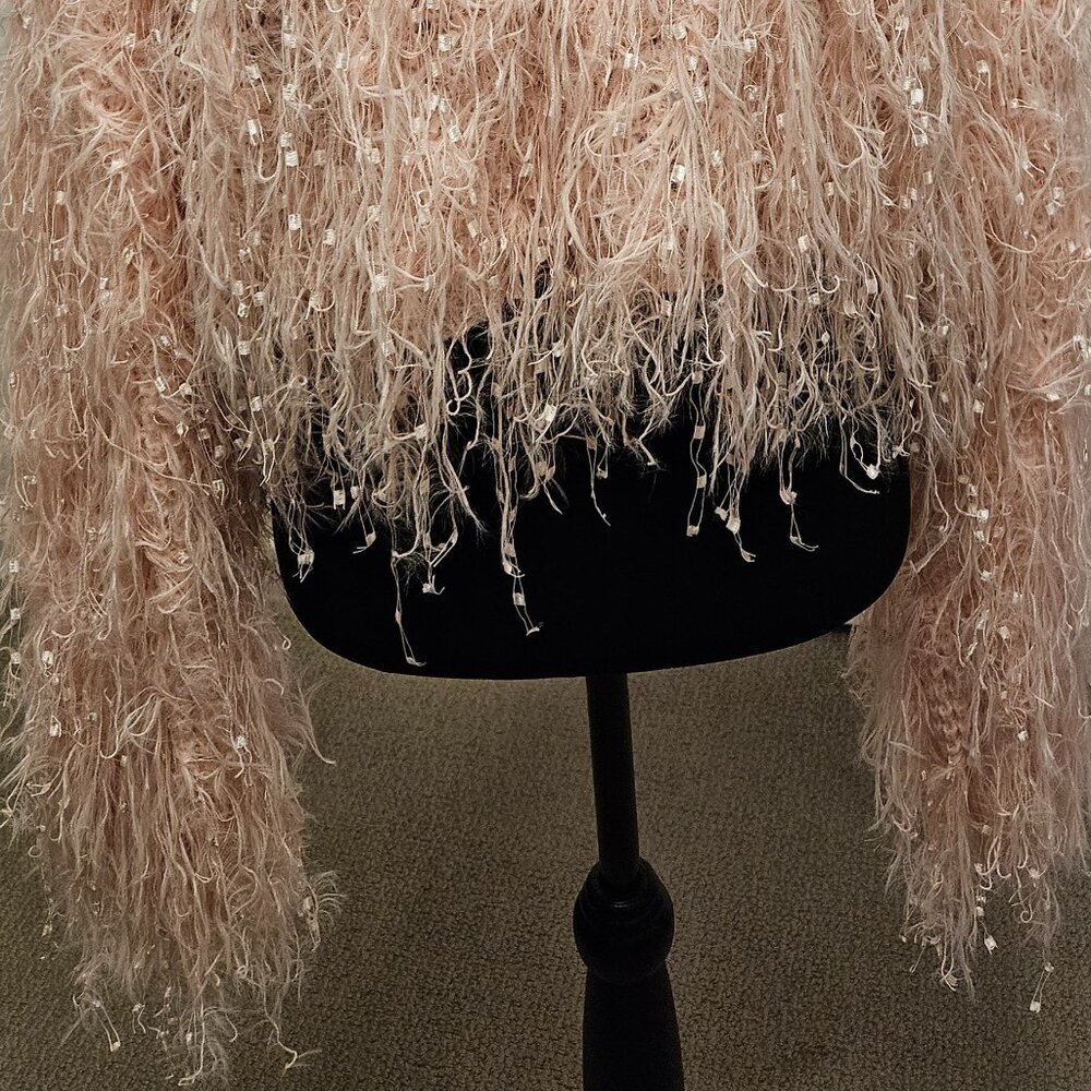 Willow and Root Pink Fuzzy Eyelash Knit Cropped Sweater size S - Picture 5 of 16
